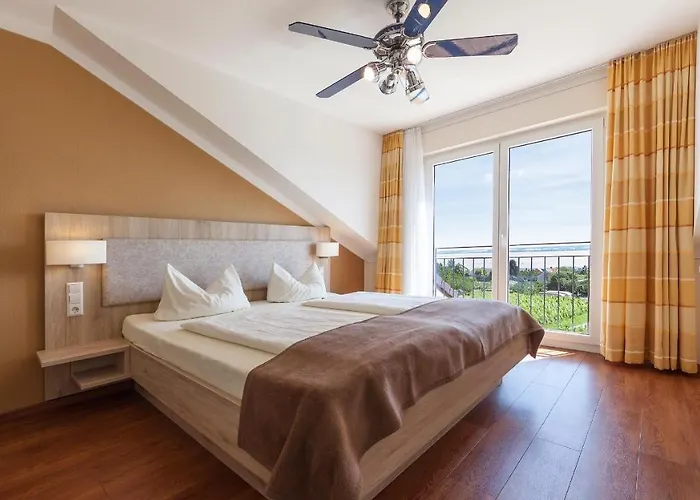 Sonnenhof בית הארחה הגנאו