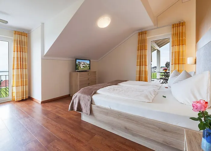 Sonnenhof בית הארחה